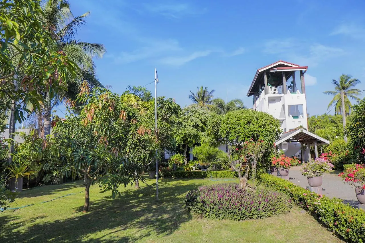 The Garden Gate Resort & Apartments No 01 니곰보