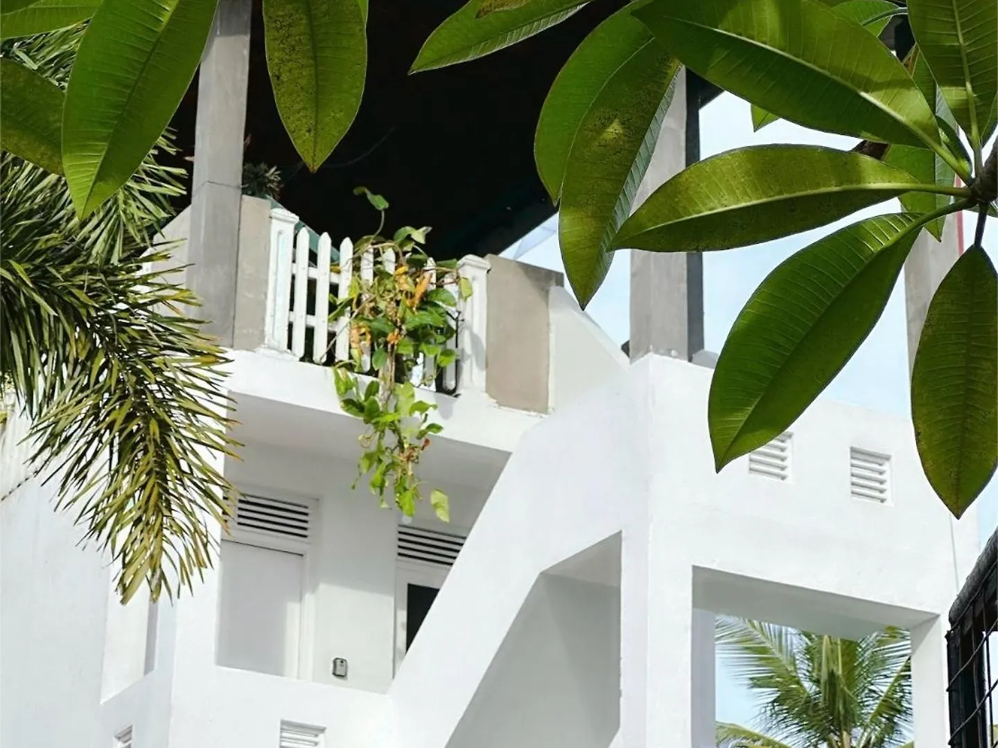 The Garden Gate Resort & Apartments No 01 니곰보
